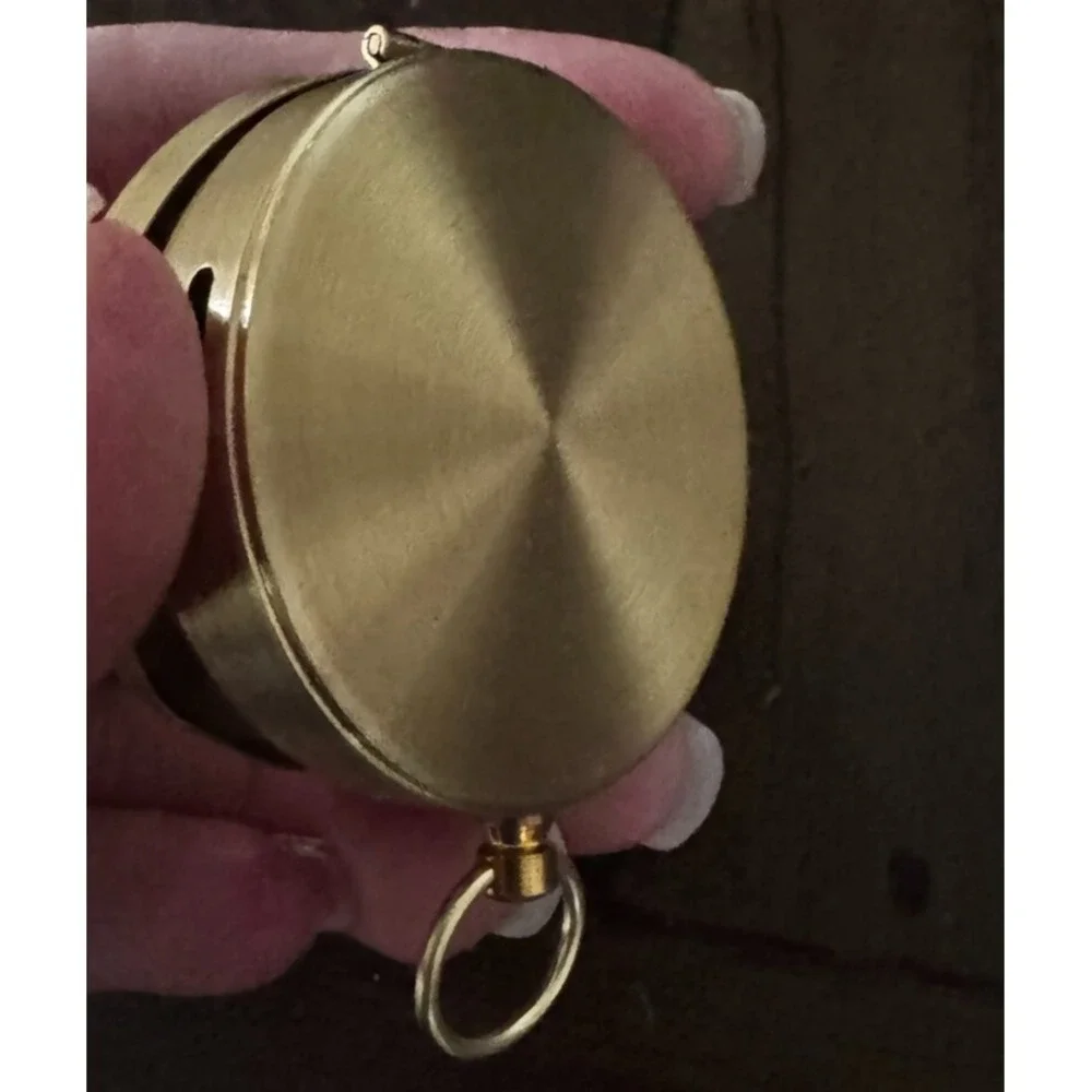 Small Pocket Compass with Lid &‎ Stop Lever To Fix Needle 1.75